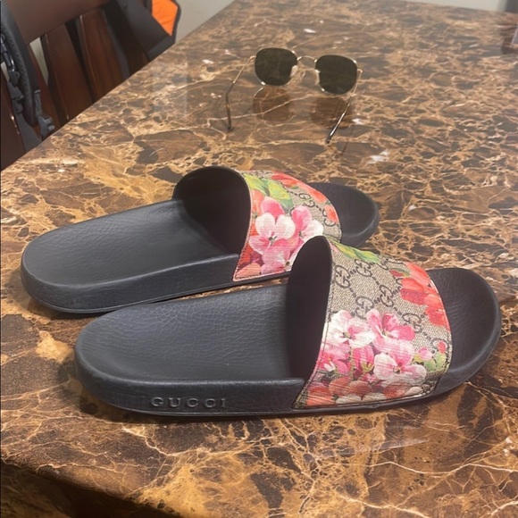 Gucci Slides - Picture 2 of 8